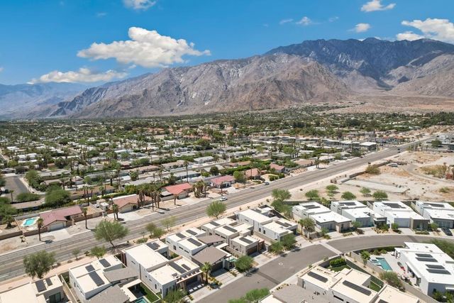 423 Fountain Drive, Palm Springs, CA 92262