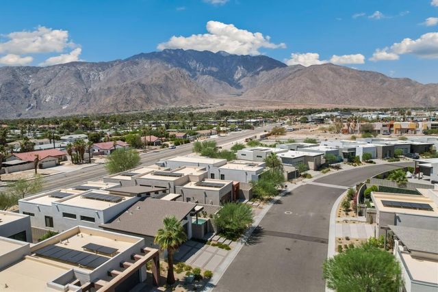 423 Fountain Drive, Palm Springs, CA 92262