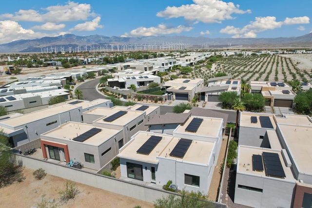 423 Fountain Drive, Palm Springs, CA 92262