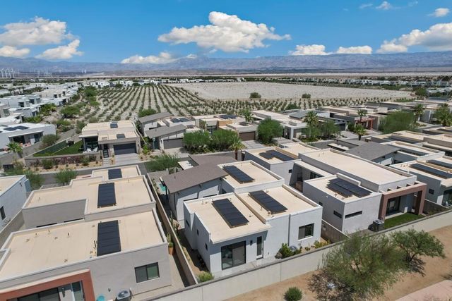 423 Fountain Drive, Palm Springs, CA 92262