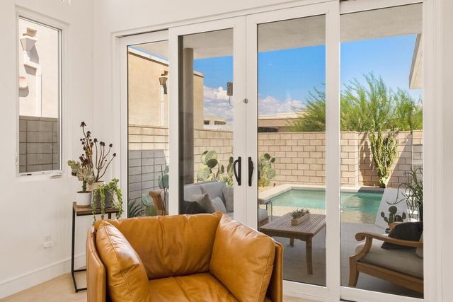 423 Fountain Drive, Palm Springs, CA 92262