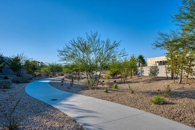 423 Fountain Drive, Palm Springs, CA 92262
