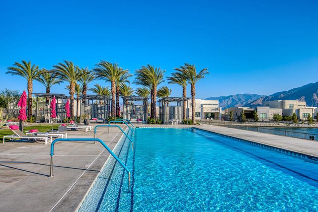 423 Fountain Drive, Palm Springs, CA 92262