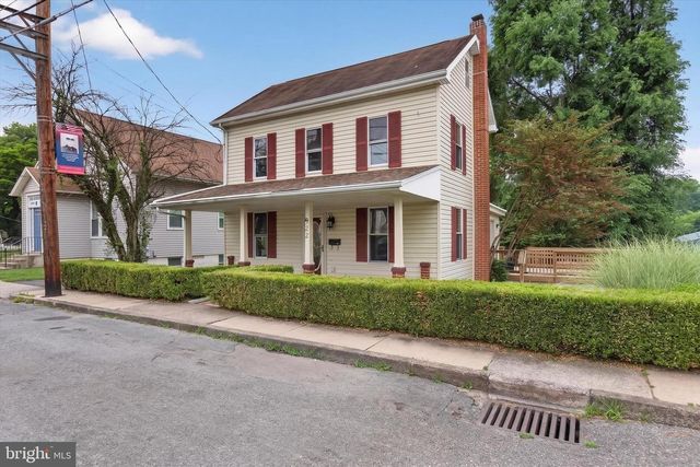 922 N HIGH ST, Duncannon, PA 17020