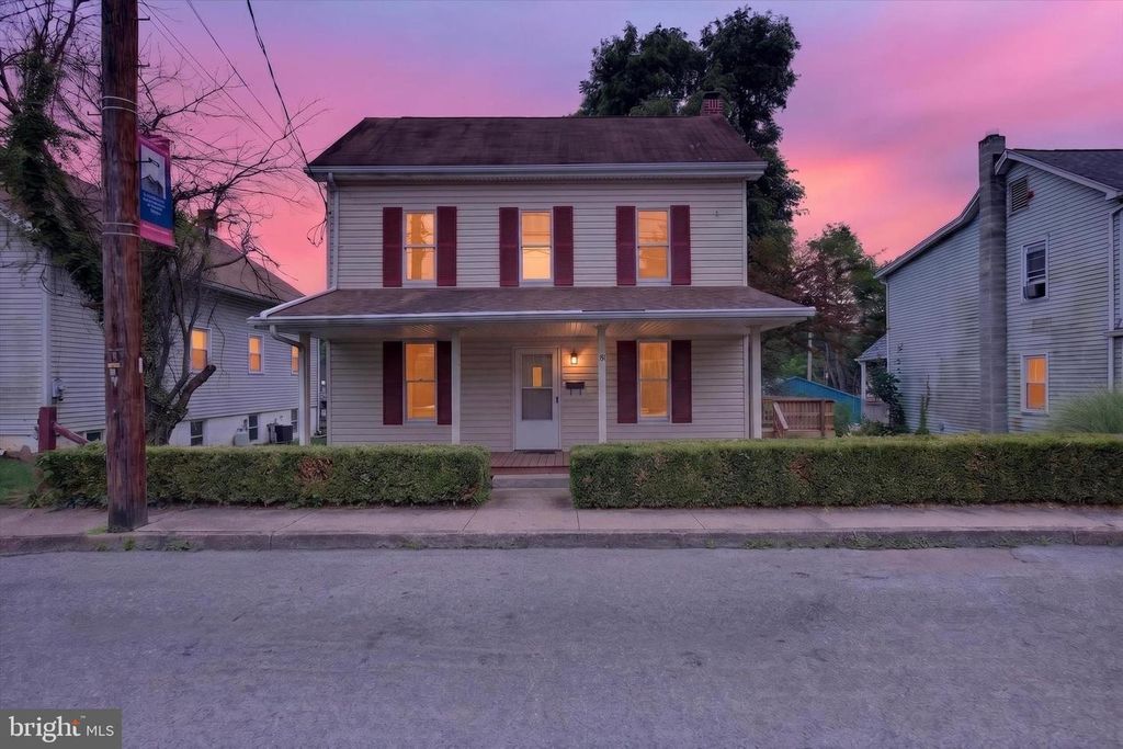 922 N HIGH ST, Duncannon, PA 17020