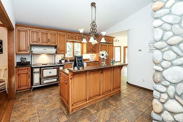 11 Craig Drive, South Huntington, NY 11746