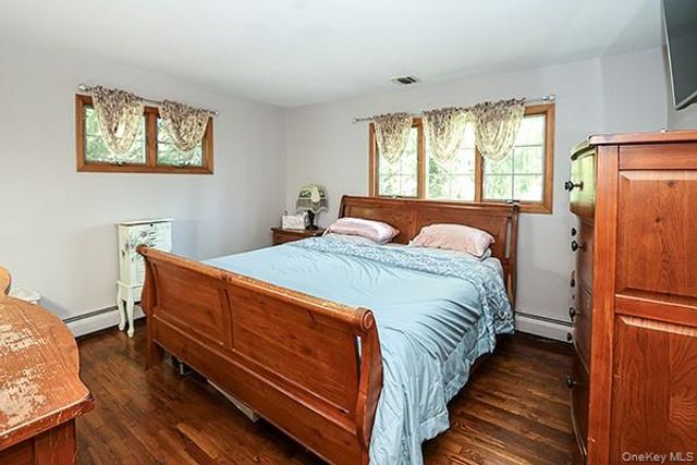 11 Craig Drive, South Huntington, NY 11746