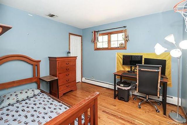 11 Craig Drive, South Huntington, NY 11746