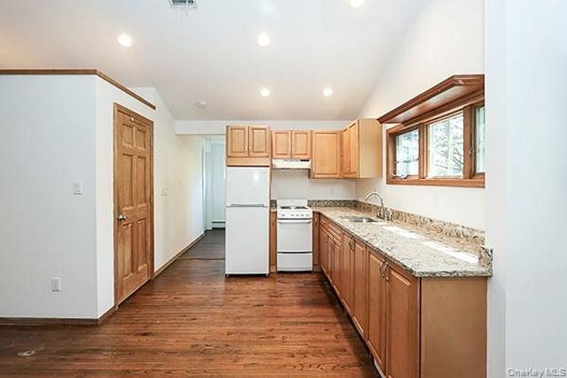 11 Craig Drive, South Huntington, NY 11746