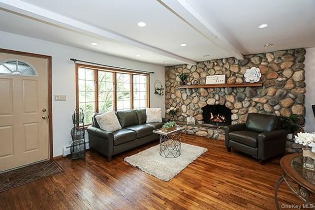 11 Craig Drive, South Huntington, NY 11746