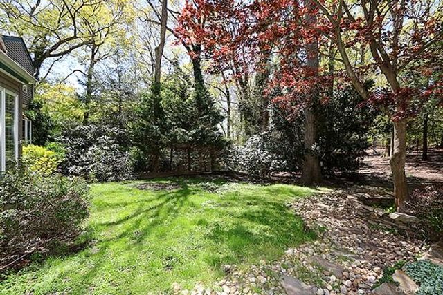 11 Craig Drive, South Huntington, NY 11746