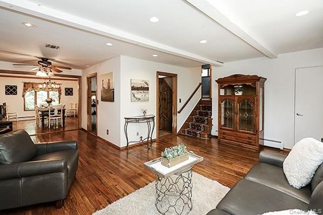11 Craig Drive, South Huntington, NY 11746