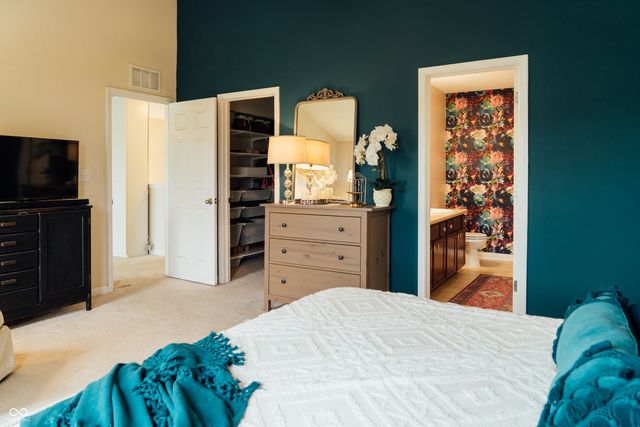 2263 Shadow Bend Drive, Columbus, IN 47201