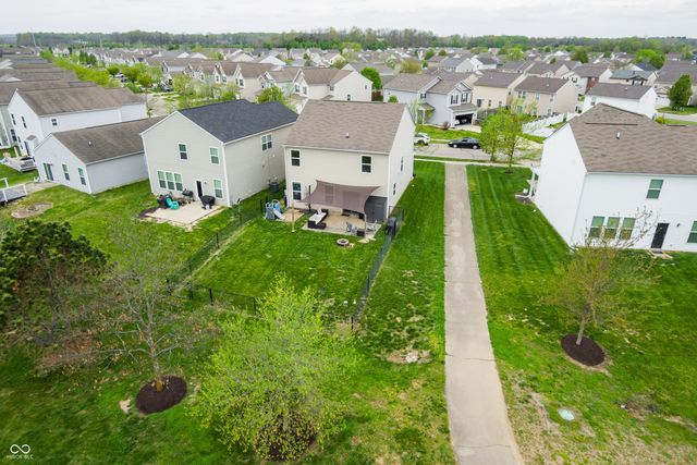 2263 Shadow Bend Drive, Columbus, IN 47201