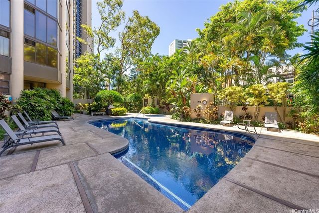 60 N Beretania Street 2008, Honolulu, HI 96817