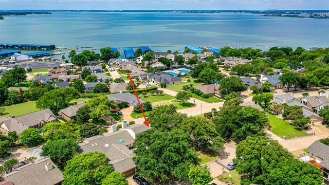333 Columbia Drive, Rockwall, TX 75032