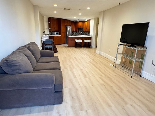 90 Quincy Shore Drive 207, Quincy, MA 02171