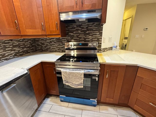 90 Quincy Shore Drive 207, Quincy, MA 02171