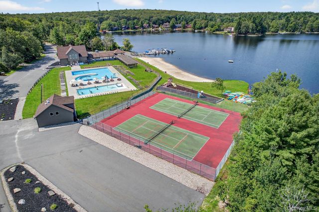 3 Newbury Lane, Rock Hill, NY 12775