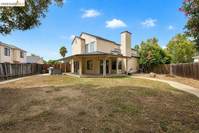 34 Nightingale Ct, Oakley, CA 94561