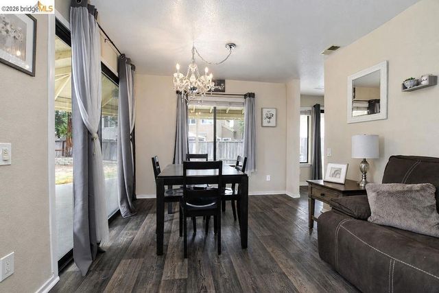 34 Nightingale Ct, Oakley, CA 94561
