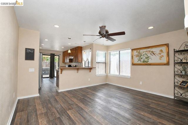 34 Nightingale Ct, Oakley, CA 94561