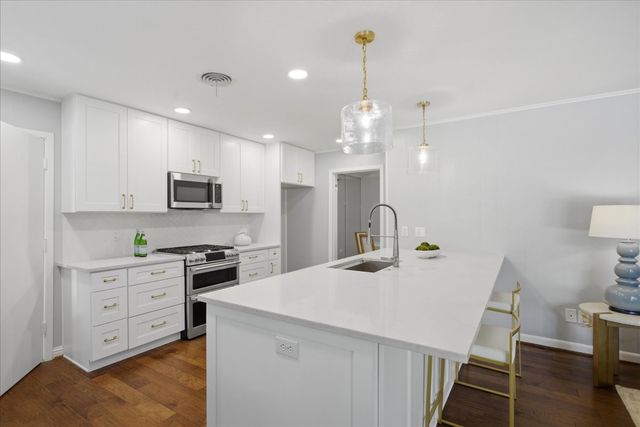 4321 Selkirk Drive W, Fort Worth, TX 76109