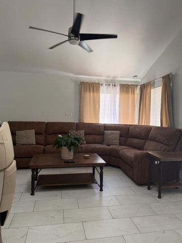 2778 N Selland Avenue, Fresno, CA 93722