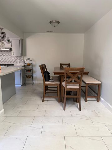 2778 N Selland Avenue, Fresno, CA 93722