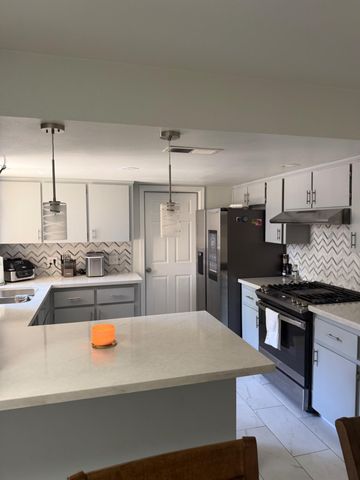 2778 N Selland Avenue, Fresno, CA 93722