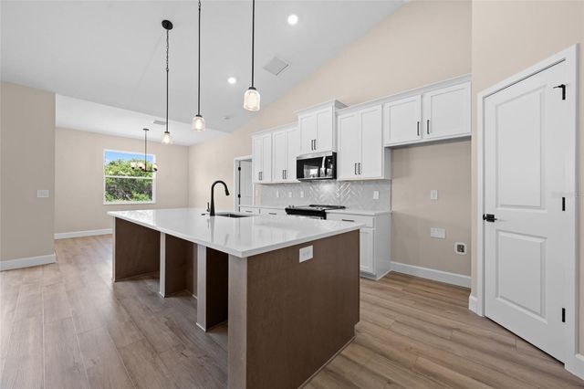 498 MARLLO ROAD, Kissimmee, FL 34744