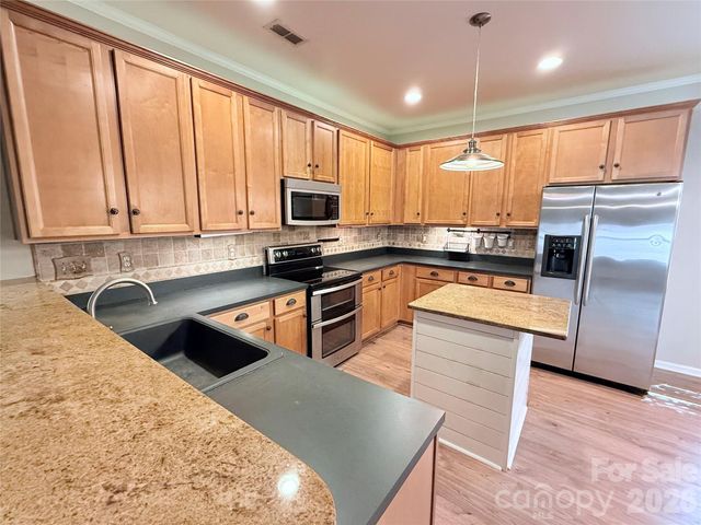 115 Thorsen Drive, Mooresville, NC 28117