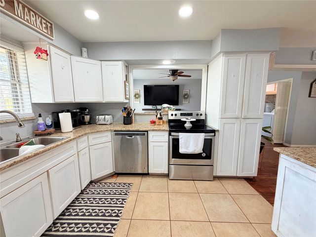 14790 Cypress Drive, Conroe, TX 77302