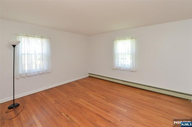 113 Stanley Court, North Haledon, NJ 07508