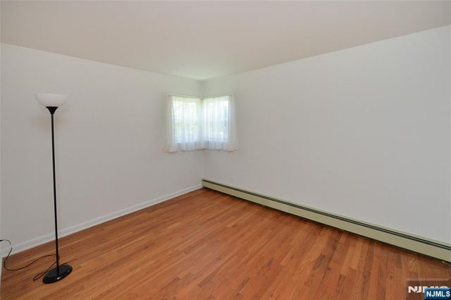 113 Stanley Court, North Haledon, NJ 07508