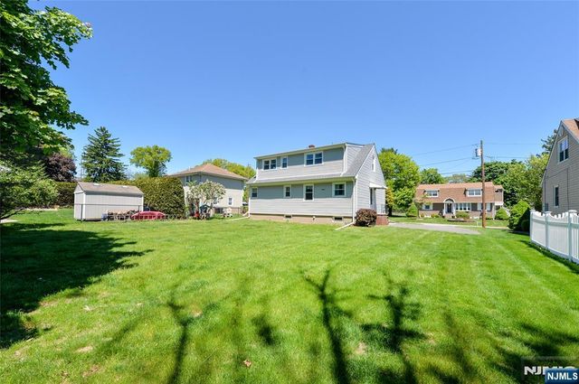 113 Stanley Court, North Haledon, NJ 07508