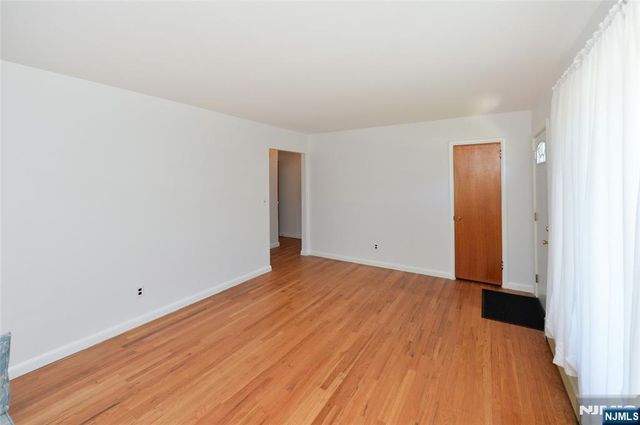 113 Stanley Court, North Haledon, NJ 07508