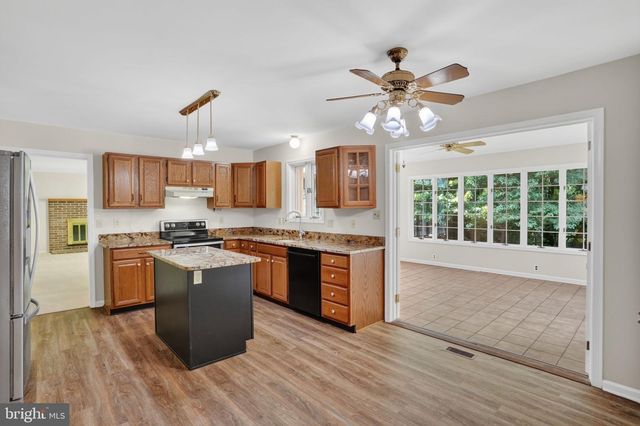 140 FAIRHILL DR, Wilmington, DE 19808