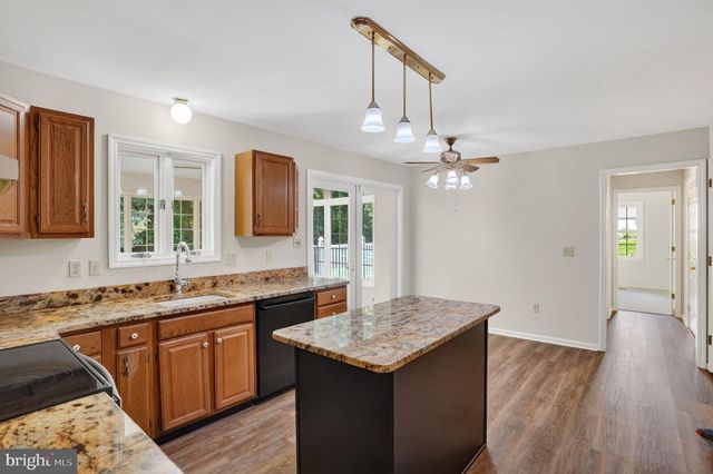 140 FAIRHILL DR, Wilmington, DE 19808