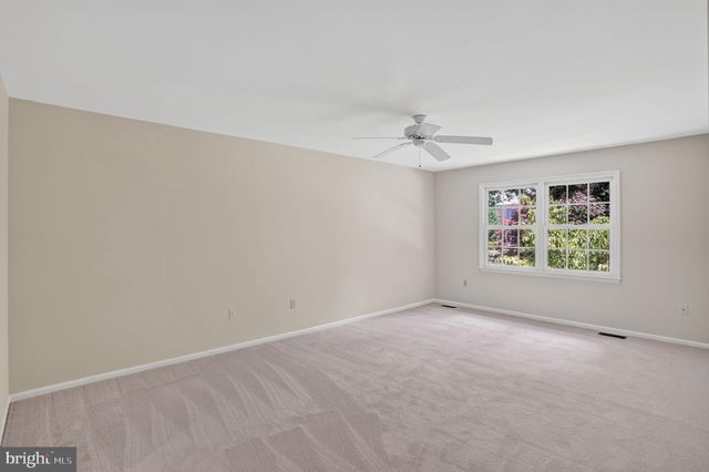 140 FAIRHILL DR, Wilmington, DE 19808