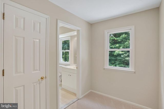 140 FAIRHILL DR, Wilmington, DE 19808