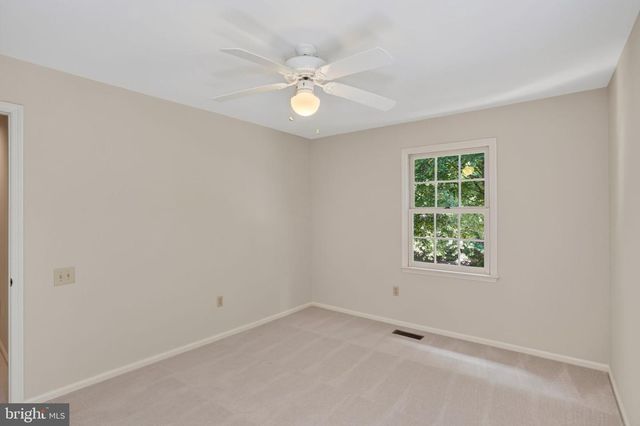 140 FAIRHILL DR, Wilmington, DE 19808