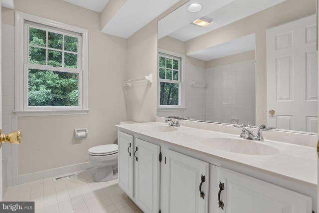 140 FAIRHILL DR, Wilmington, DE 19808
