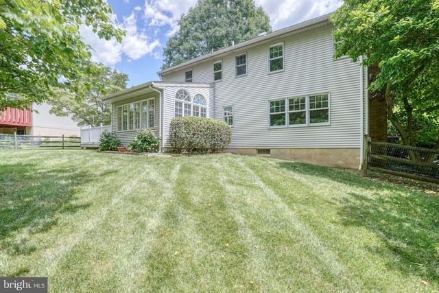 140 FAIRHILL DR, Wilmington, DE 19808