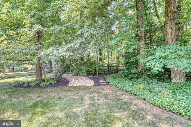 140 FAIRHILL DR, Wilmington, DE 19808