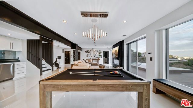 1664 Mountcrest Avenue, Los Angeles, CA 90069