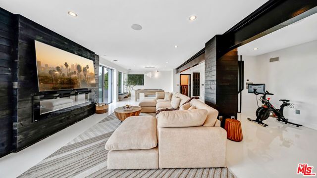1664 Mountcrest Avenue, Los Angeles, CA 90069