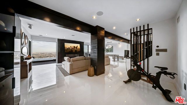 1664 Mountcrest Avenue, Los Angeles, CA 90069