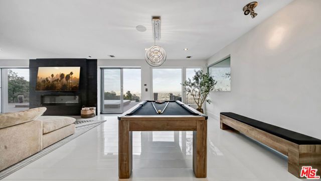 1664 Mountcrest Avenue, Los Angeles, CA 90069
