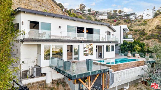 1664 Mountcrest Avenue, Los Angeles, CA 90069